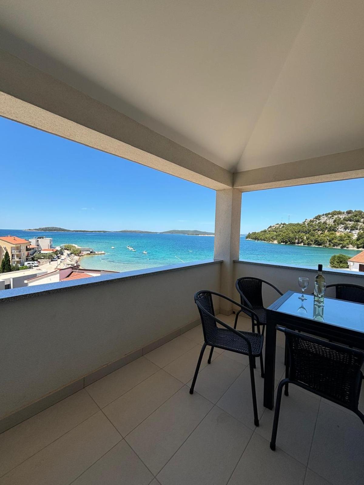 Sea View Apartments Жаборич Екстериор снимка