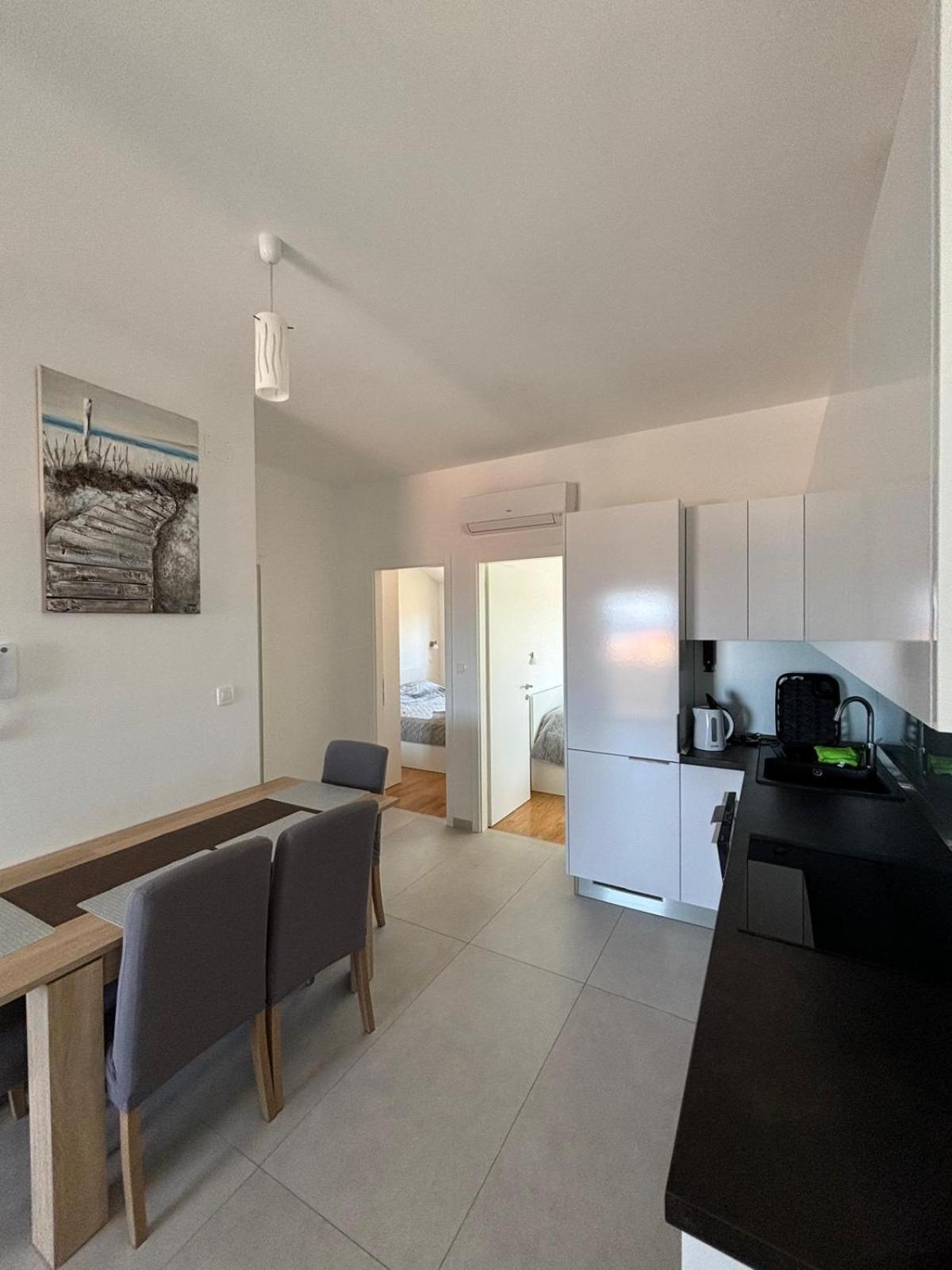 Sea View Apartments Жаборич Екстериор снимка