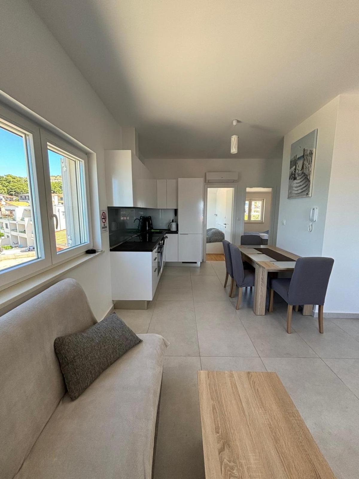 Sea View Apartments Жаборич Екстериор снимка